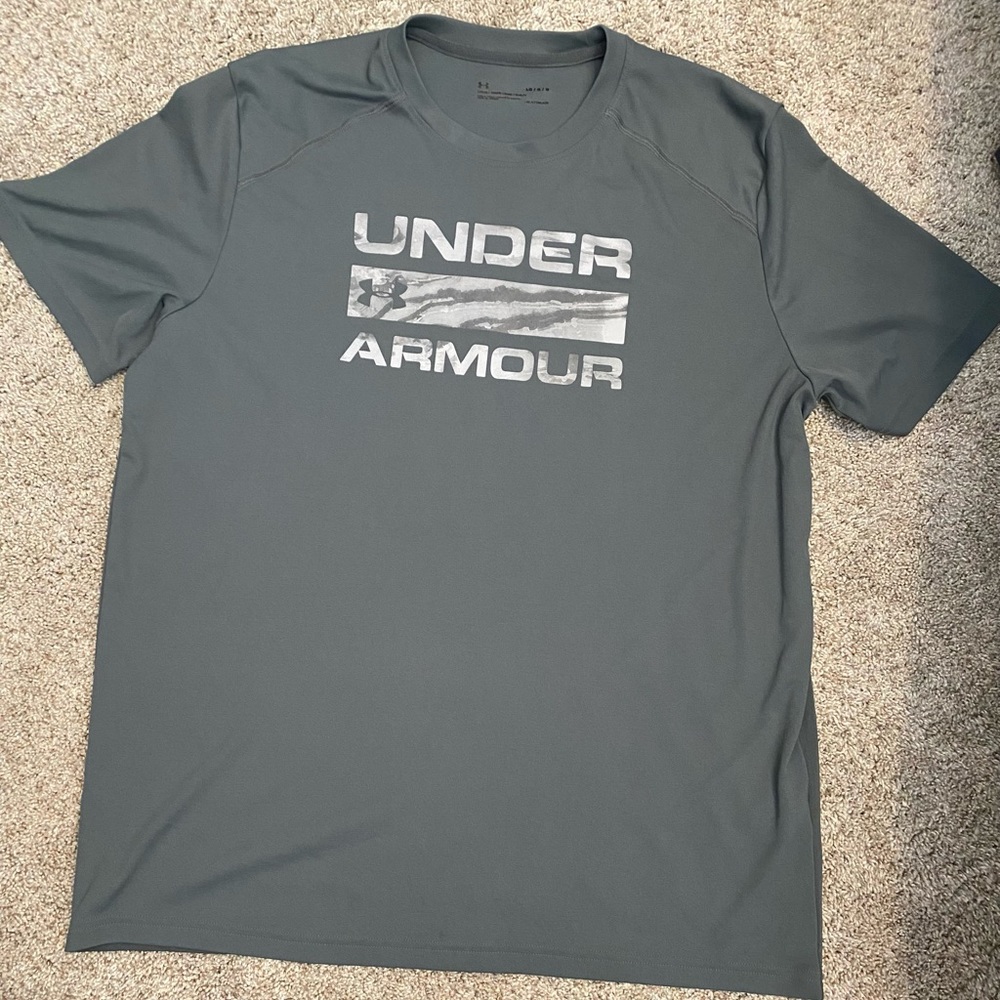 Men’s Under Armour Tshirt